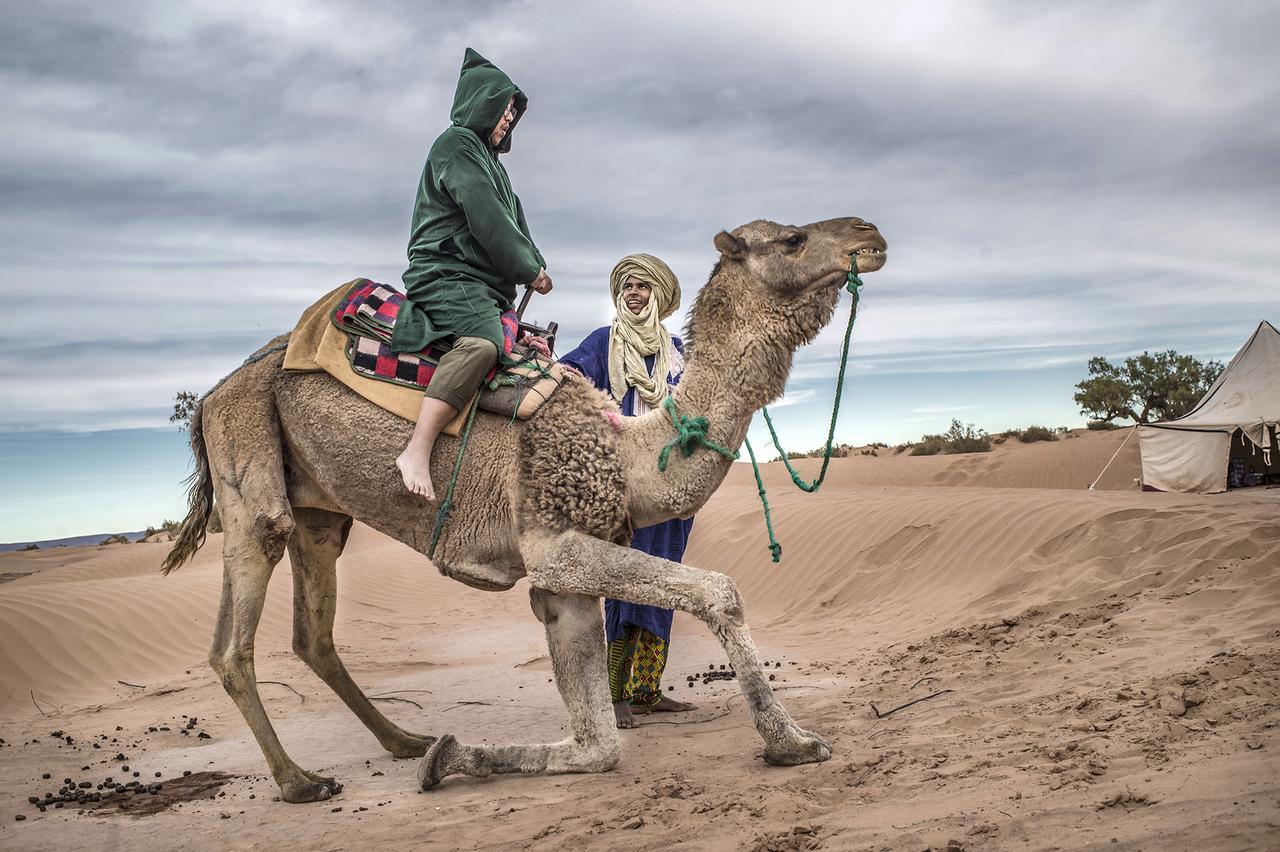 Desert Tours & Camp Chraika Мхамид Экстерьер фото